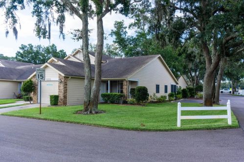 6500 Thicket Trl, New Port Richey, FL 34653-5520