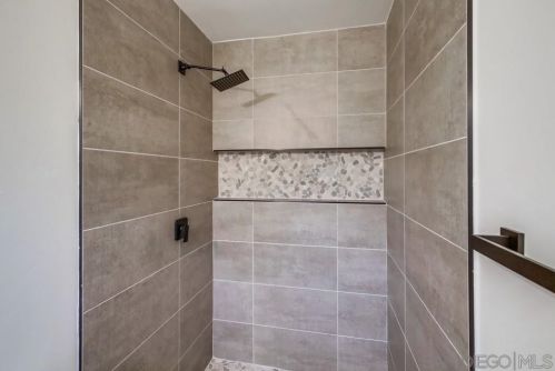 1839 Yettford Rd, Vista CA  92083-7728 exterior