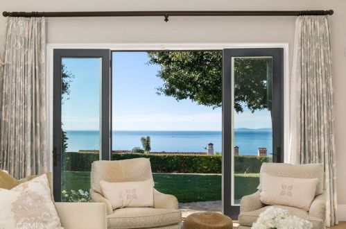 8 Rockshore Blf, Newport Beach CA  92657-2131 exterior