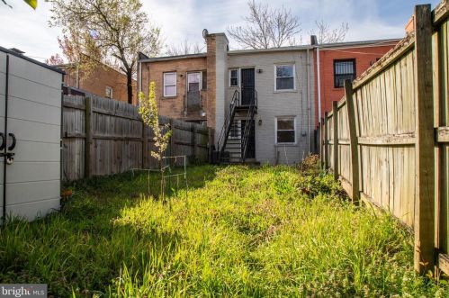 3416 Croffut Pl, Washington, DC 20019-8235
