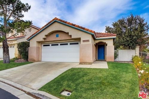 25916 Santa Susana Dr, Santa Clarita, CA 91321-2180