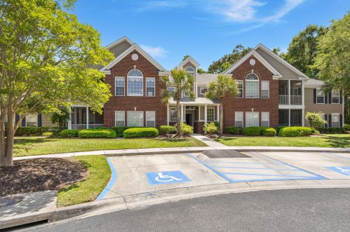 1432 Belcourt Ln, Mount Pleasant SC  29466-8103 exterior