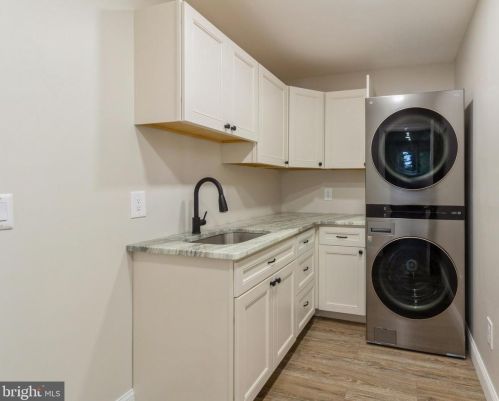 891 Kings Hwy, Pilesgrove NJ  08098-5456 exterior