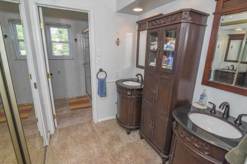 8883 Valley Circle Dr, Florence KY  41042-9523 exterior