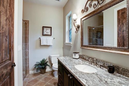 2926 Forest Vw, Richmond TX 77406-5285 exterior