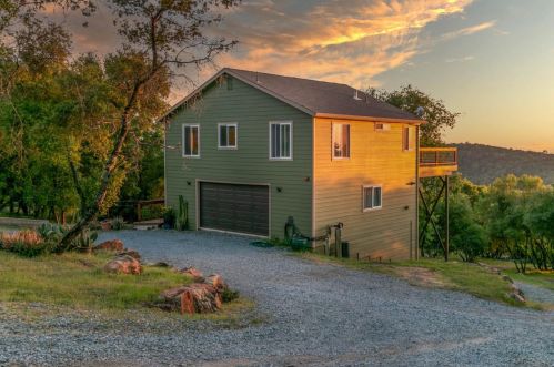 4006 Red Cloud Ln, Pilot Hill, CA 95664-9644