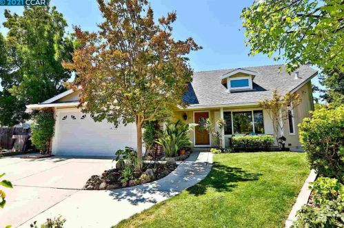 92 Placer Ct, West Pittsburg, CA 94565-3342