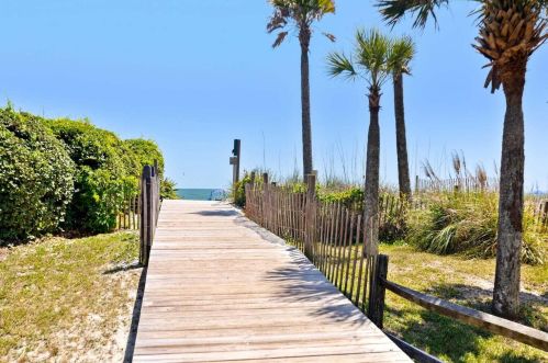 5 Beachwood, Isle Of Palms SC  29451-2815 exterior