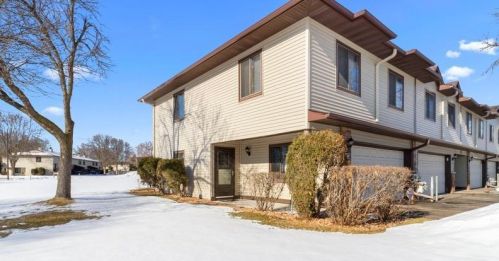 8800 Maplebrook Ct, Minneapolis, MN 55445-1935