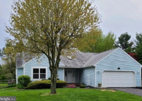 104 Buena Vista Dr, New Castle, DE 19720-4662