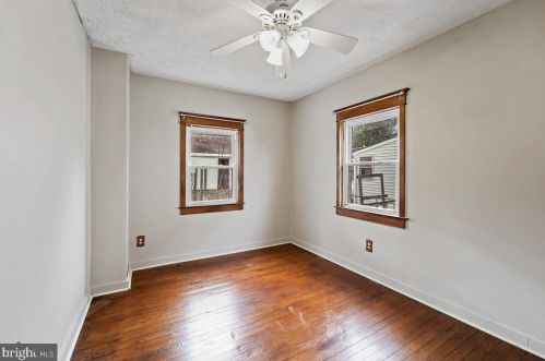 3728 Norwood Ave, Downingtown PA  19335-2048 exterior