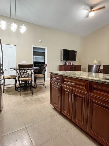 5011 27th Pl, Naples FL  34116-7658 exterior