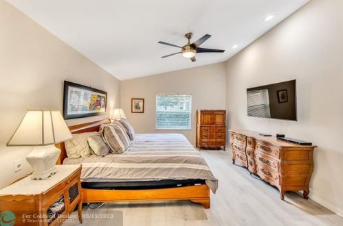 13834 Via Nadina, Delray Beach FL  33446-3716 exterior