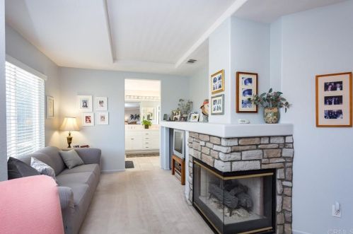 4297 Calle Isabelino, San Diego CA 92130-2656 exterior