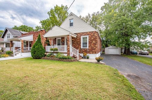 6821 Britton Ave, Cincinnati, OH 45227-3213