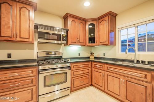 1343 4 St, Simi Valley CA 93065-3110 exterior