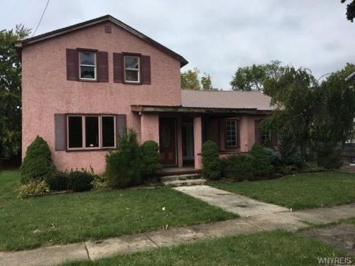 121 Van Buren St, Pendleton NY  14094-2436 exterior