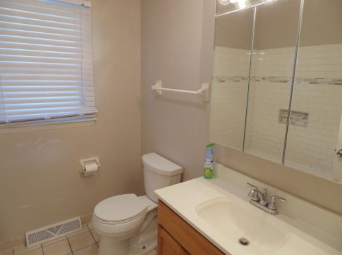 2055 Un St, Gary IN  46405-2453 exterior