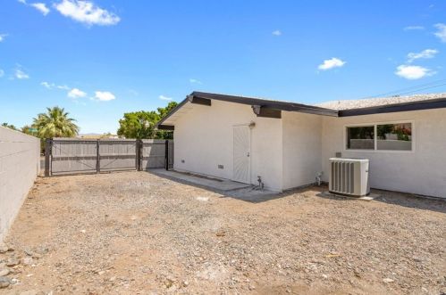77445 Calle Potrero, La Quinta CA  92253-3702 exterior