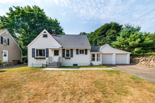 34 Alpine St, Stamford, CT 06905-1001