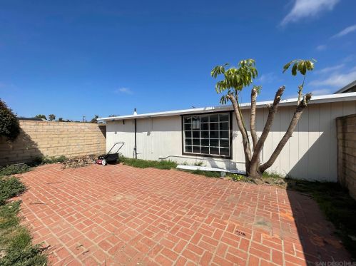 1333 Nashville St, San Diego CA 92110-3712 exterior