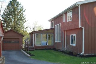21 White Rd, West Saugerties, NY 12477-4132