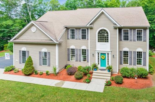 38 Lilac Ln, Higganum, CT 06441-4493