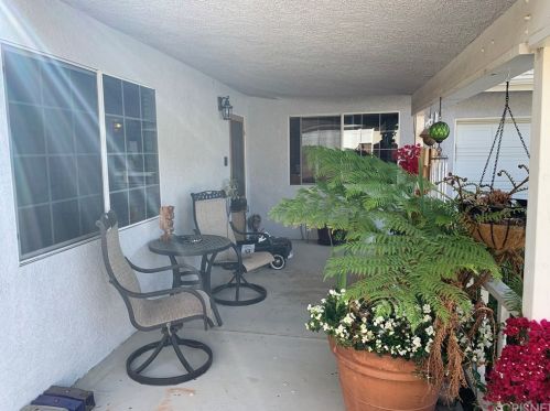 26607 Balerna Dr, Santa Clarita CA  91350-2305 exterior