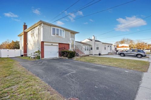 164 Belmont Ave, Babylon NY  11704-5229 exterior