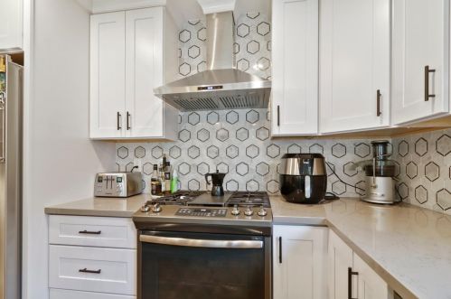 10655 Valley View Dr, Rancho Cordova CA  95670-2468 exterior