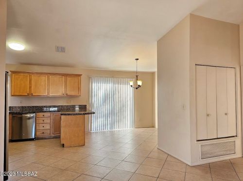 5073 Condor Dr, Tucson AZ  85742-9405 exterior