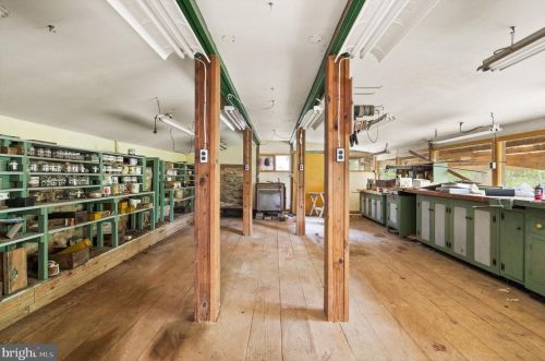 13188 Loyalty Rd, Leesburg VA  20176-6112 exterior