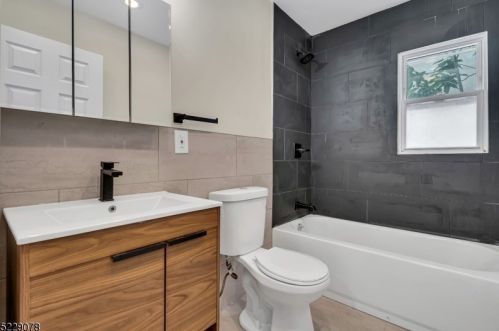 87 Melville Pl, Irvington NJ  07111-3048 exterior