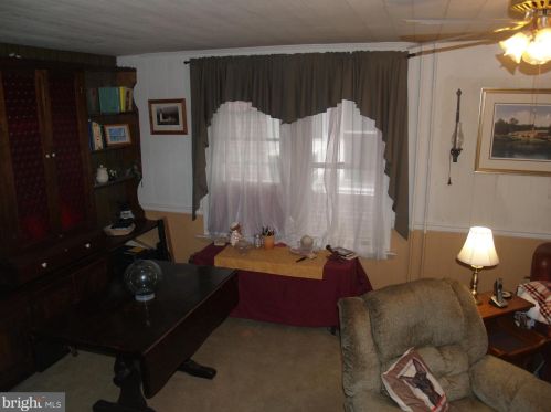 35 Fairview Ave, Lansdale PA 19446-2639 exterior