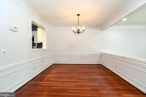 350 Hedgestone Ter, Leesburg VA 20176-4871 exterior