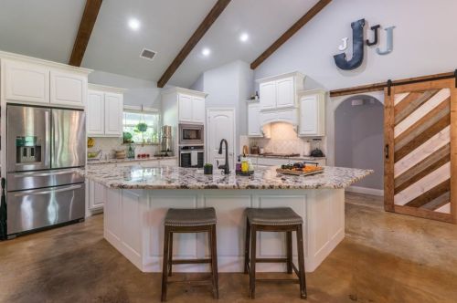 7602 Gussie Nell Davis Dr, Greenville TX  75402-4783 exterior