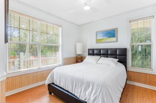 5544 Cynthia Ln, Naples FL  34112-5454 exterior