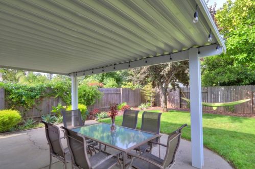 10655 Valley View Dr, Rancho Cordova CA  95670-2468 exterior