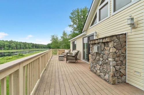 724 Sackett Lake Rd, Monticello NY  12701-4714 exterior