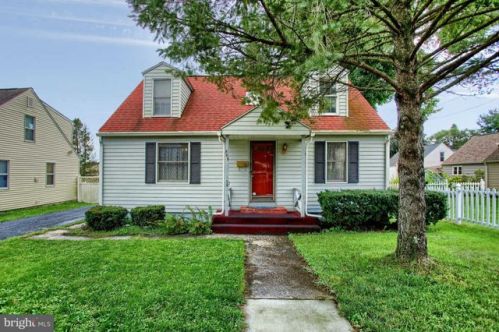 260 G St, Carlisle, PA 17013-1328