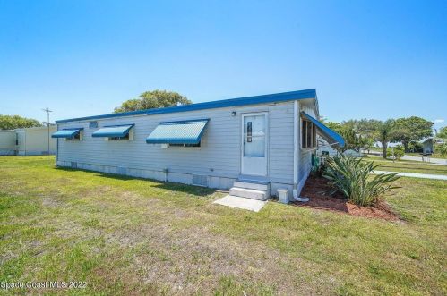 708 Lark Dr, Sebastian, FL 32976-7224