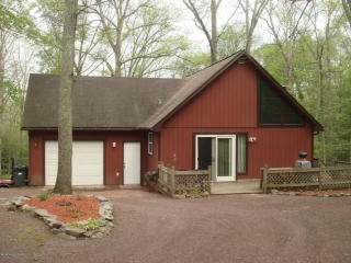 105 St Moritz Ct, Henryville PA  18332-7727 exterior