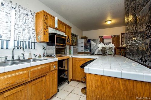 1975 Diamond Dr, Bullhead City, AZ 86442-4953