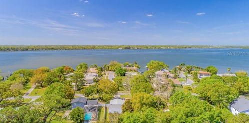 707 Shore Dr, Oldsmar FL  34677-4305 exterior