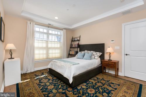 221 Victoria Mews, Princeton NJ  08542-3748 exterior