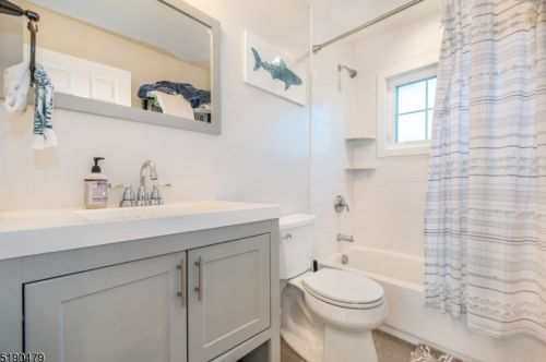 1149 Briarcliff Dr, Rahway NJ  07065-1935 exterior