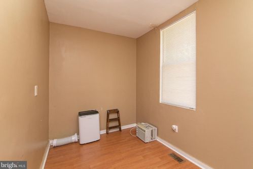 923 Atlantic Ave, Camden NJ  08104-1129 exterior