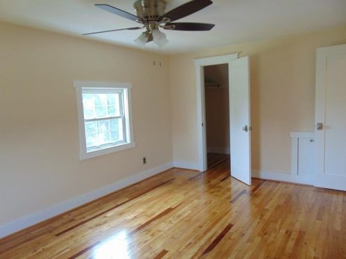 1811 Mount Royal Blvd, Glenshaw PA  15116-1007 exterior