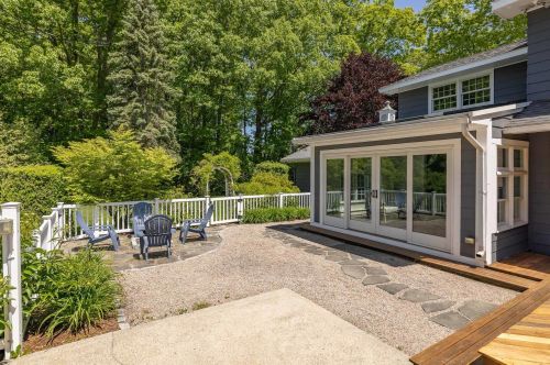 101 High St, Stratham NH  03885-2273 exterior
