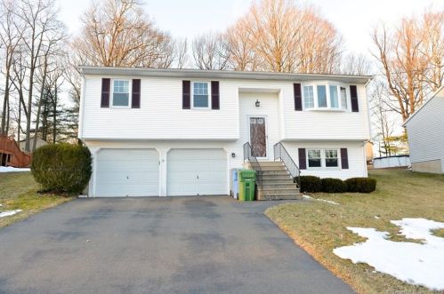 61 Medford St, Bristol, CT 06010-3675